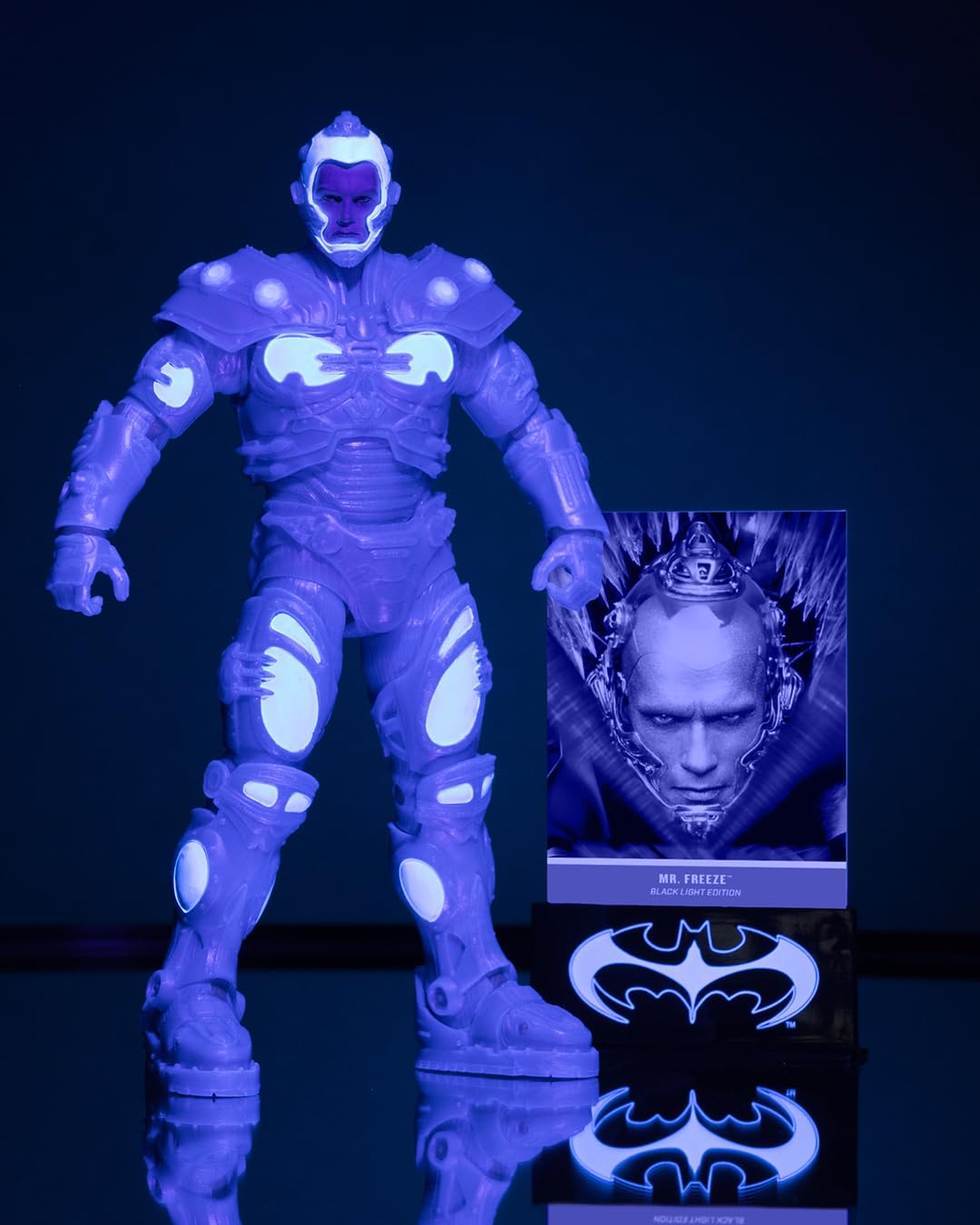 McFarlane Toys Batman & Robin Mr. Freeze Black Light Edition DC Multiverse – 18 cm Gold Label