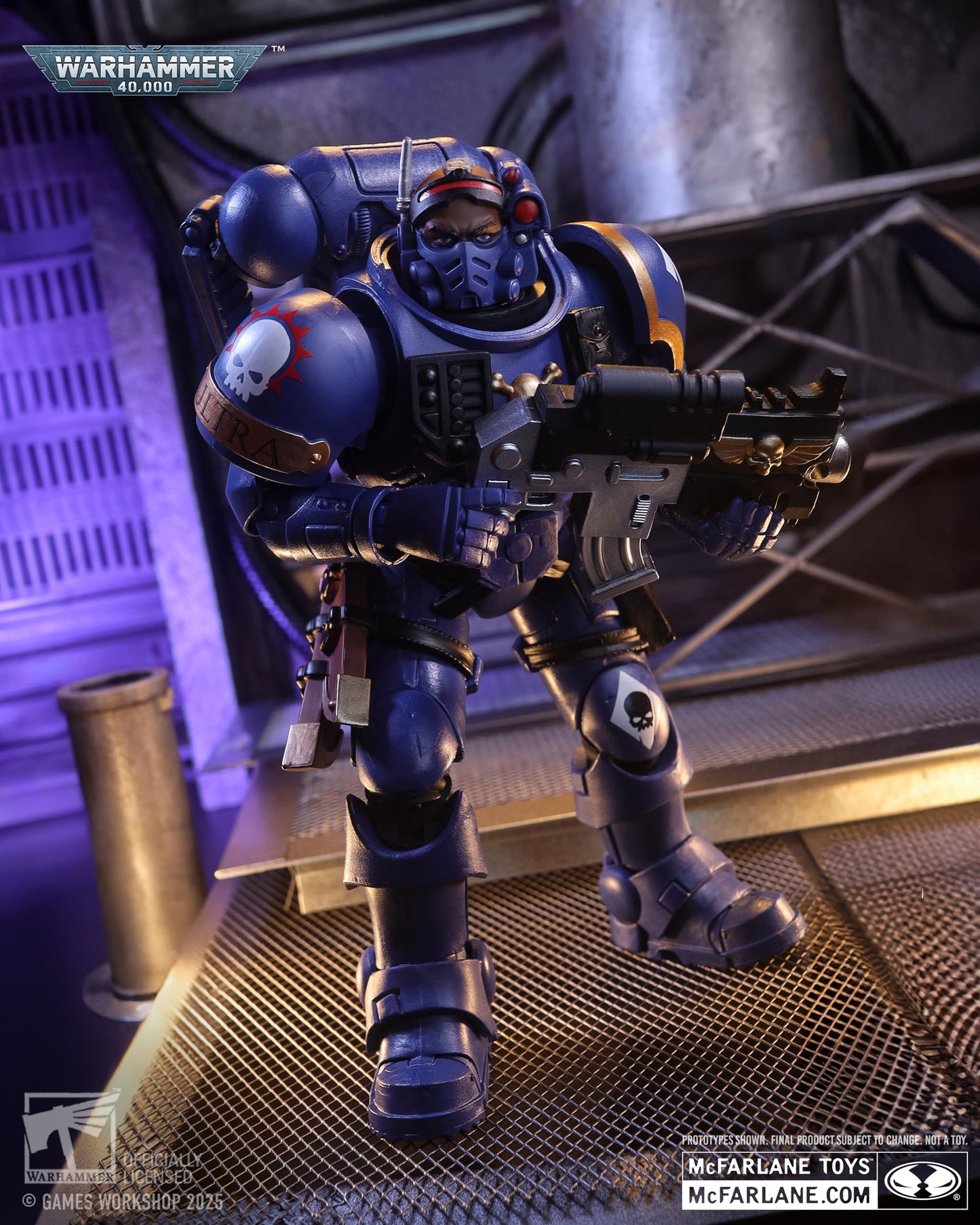 McFarlane Toys Warhammer 40,000 Lieutenant in Phobos Armour – Ultramarines 7-Inch Figure