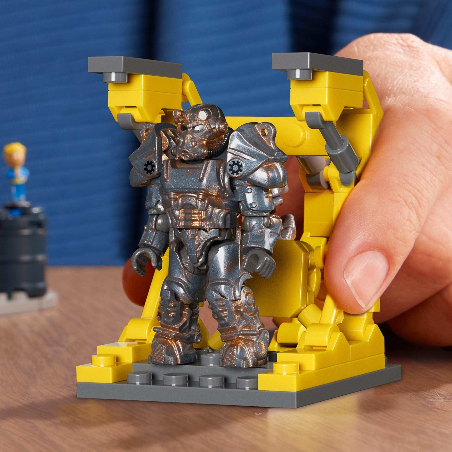 MEGA Fallout Red Rocket Truck Stop – 824-Piece Buildable Set with Sole Survivor & Dogmeat