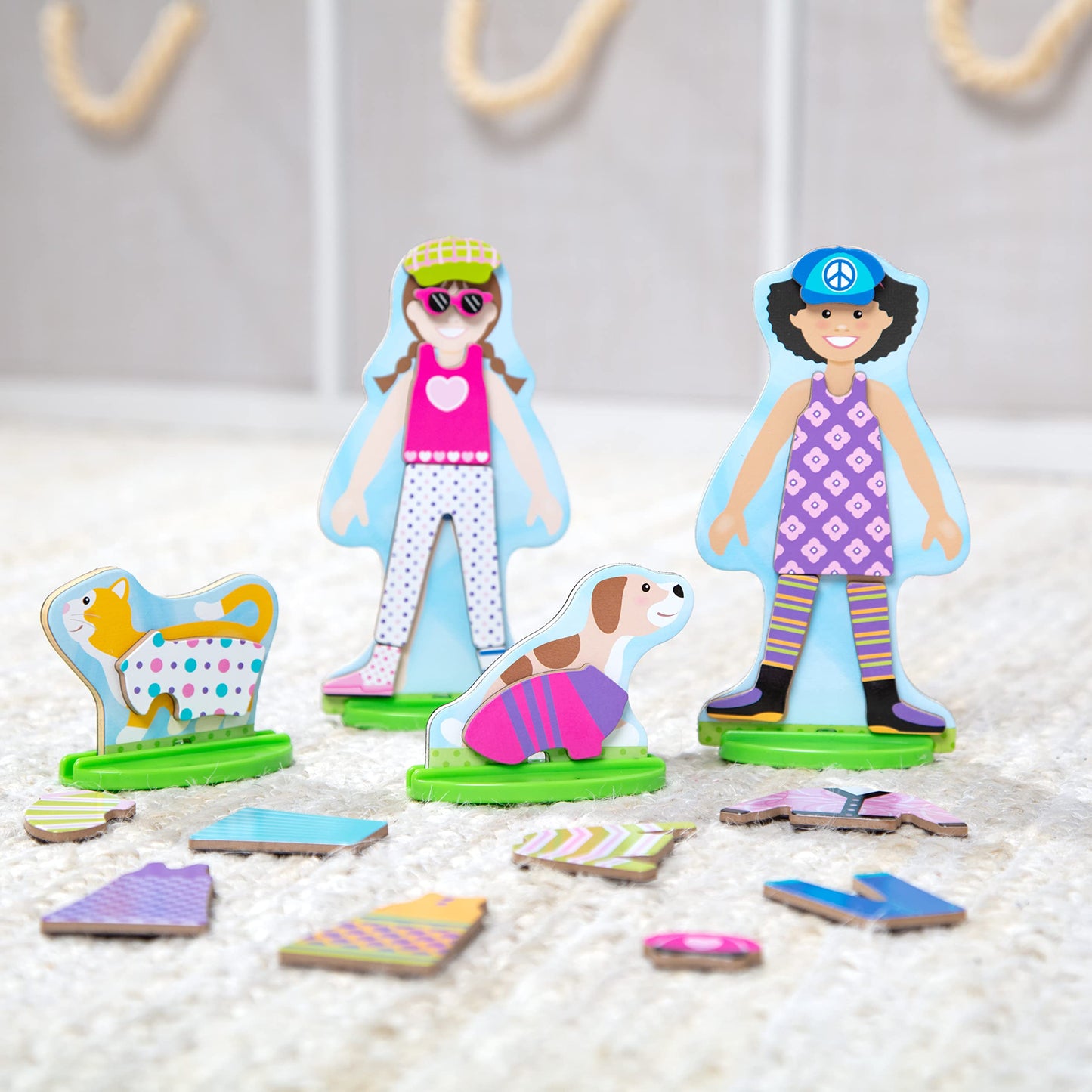 Melissa & Doug Best Friends Magnetic Dress-Up Wooden Dolls Set – 78 Pieces