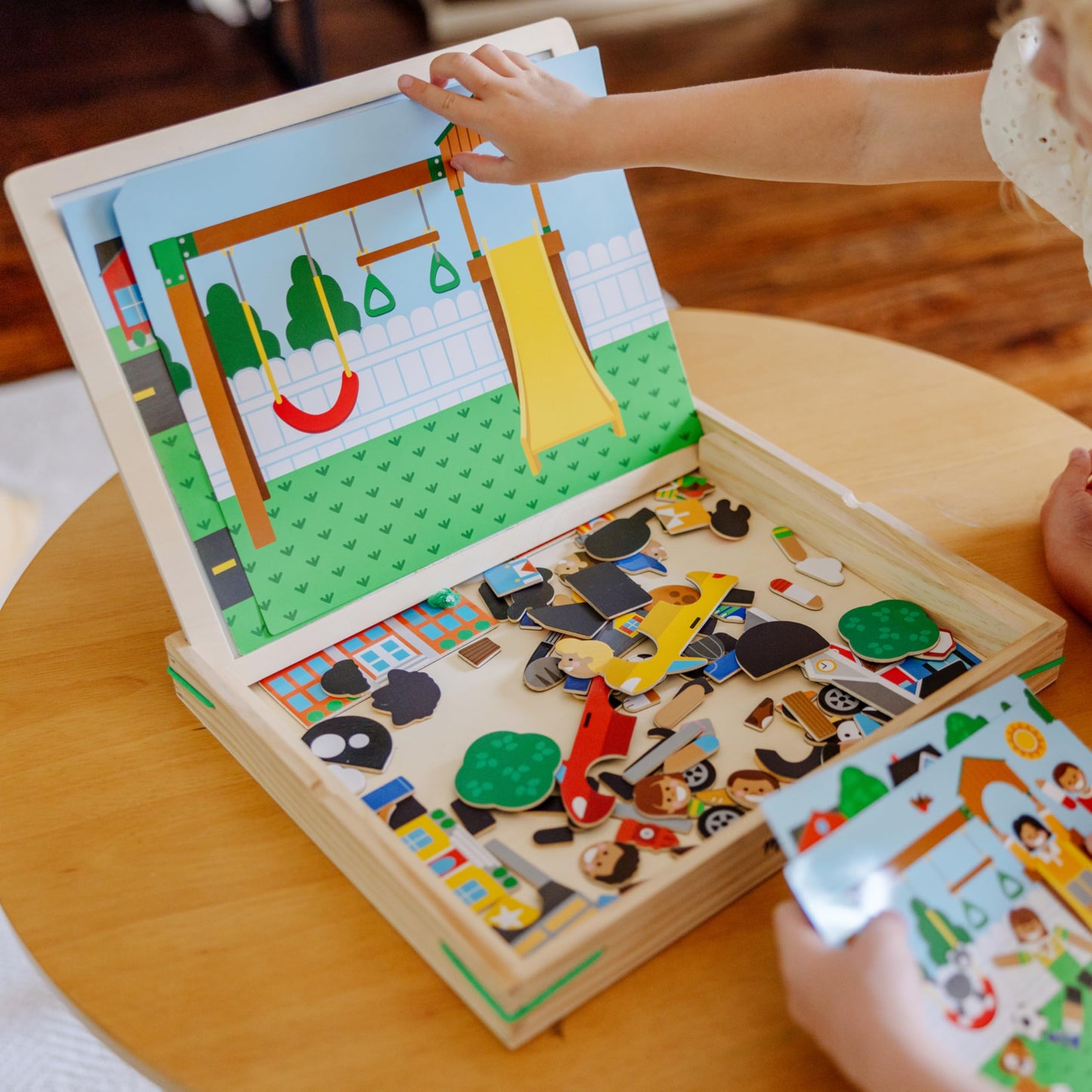Melissa & Doug Wooden Magnetic Matching Picture Game – 119 Magnets (Ages 3+)