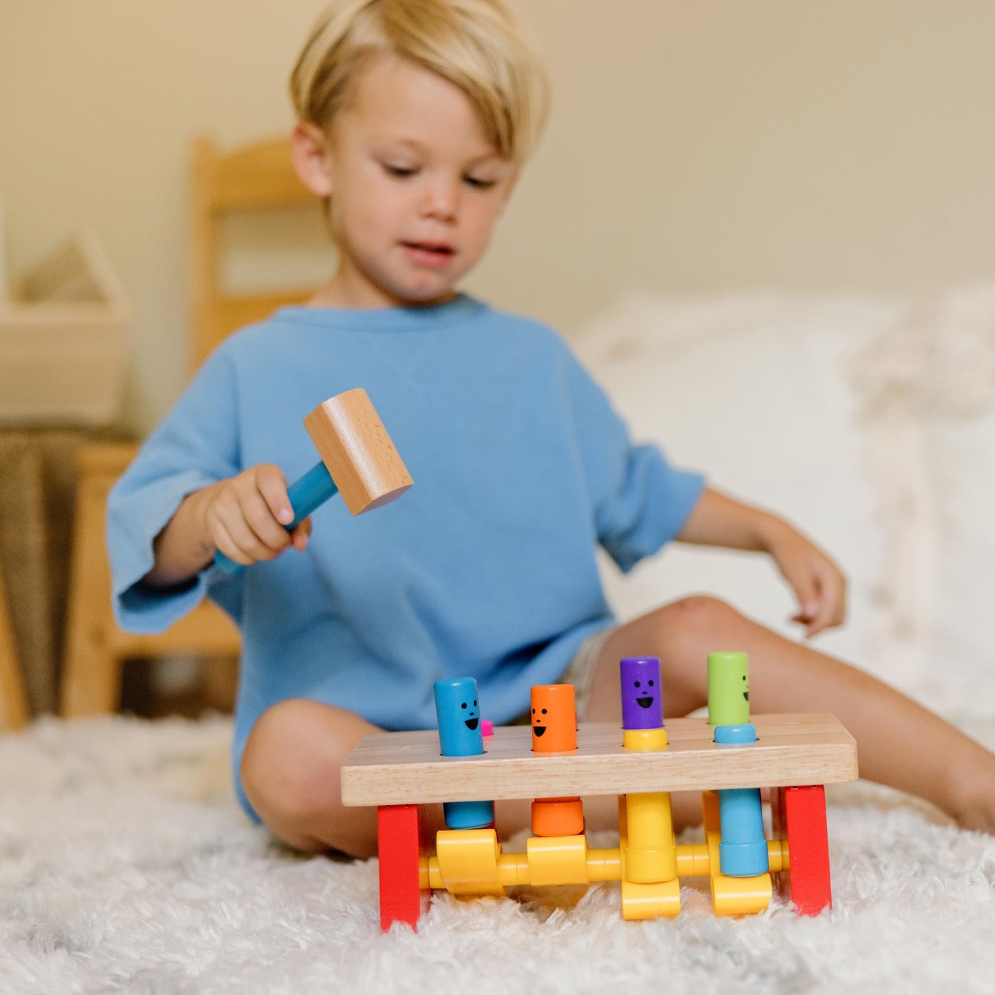 Melissa & Doug Deluxe Pounding Bench – Wooden Preschool Learning Toy with Mallet