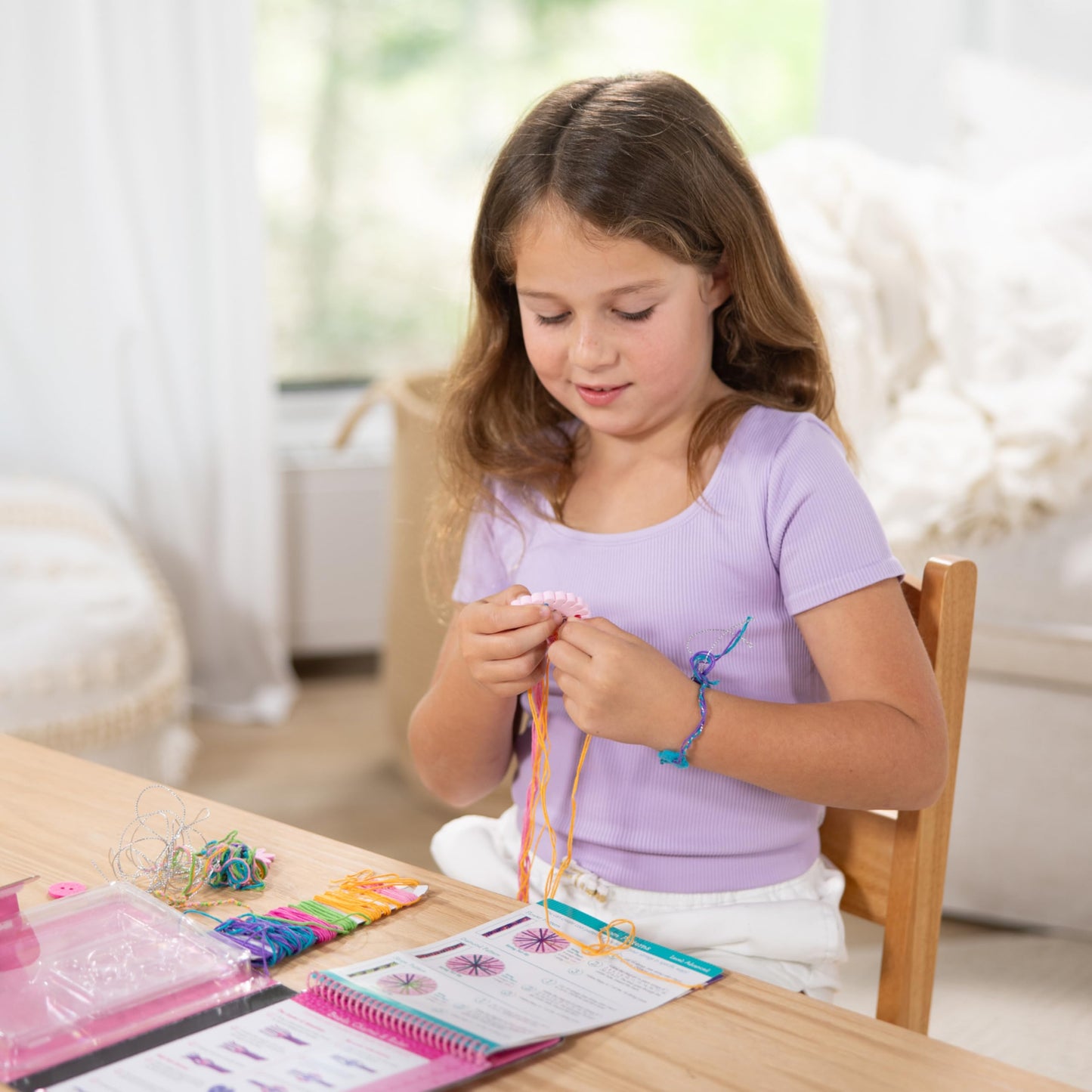 Melissa & Doug On The Go Friendship Bracelet Craft Set – 10+ Bracelets