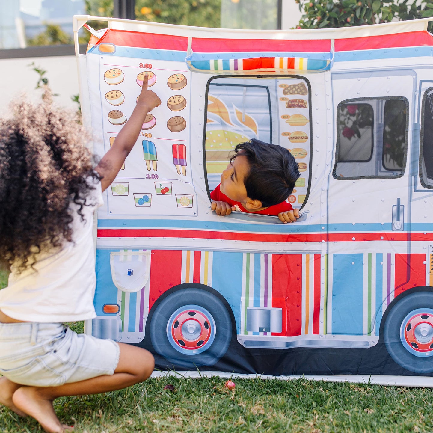 Melissa & Doug Fabric Double-Sided Food Truck Play Tent – Ice Cream & BBQ Role Play for Kids 3+