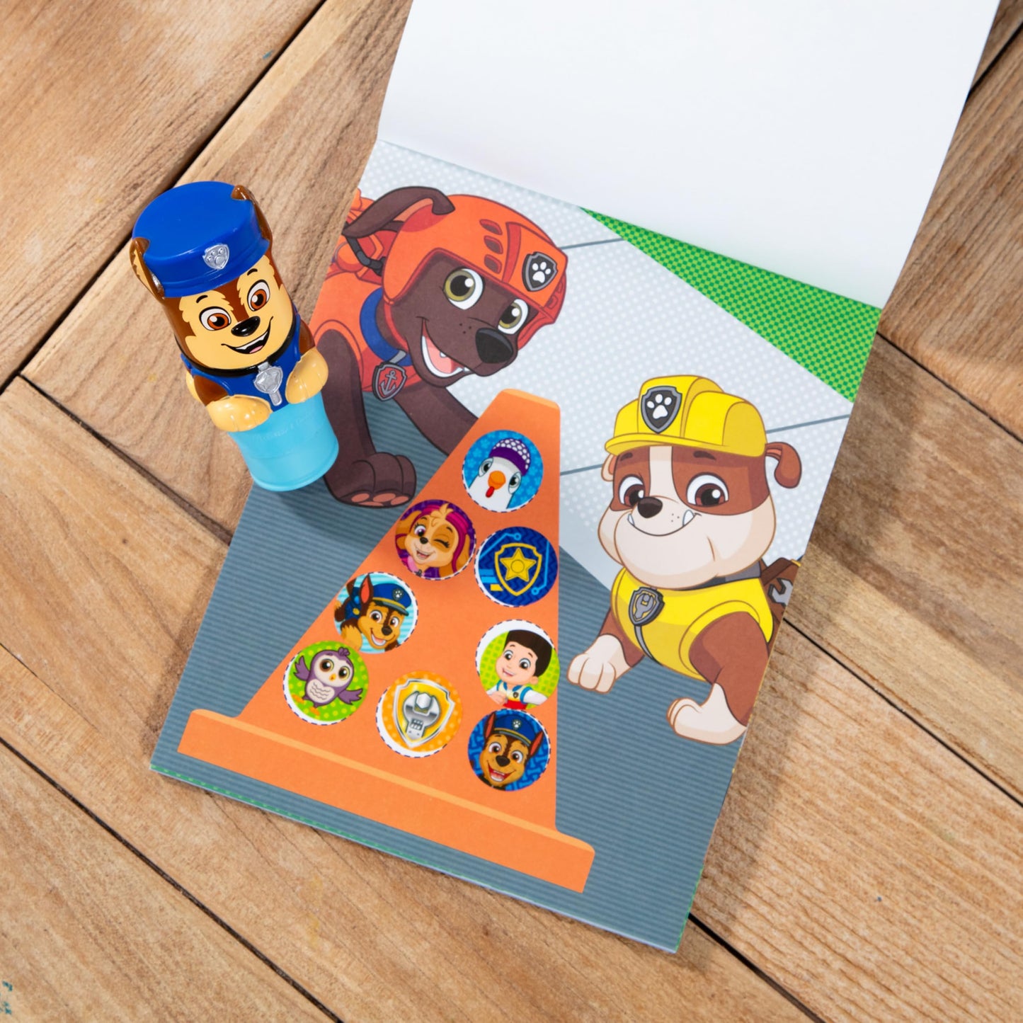 Melissa & Doug Sticker WOW! 24-Page PAW Patrol Chase Activity Pad with 300 Stickers – FSC Certified