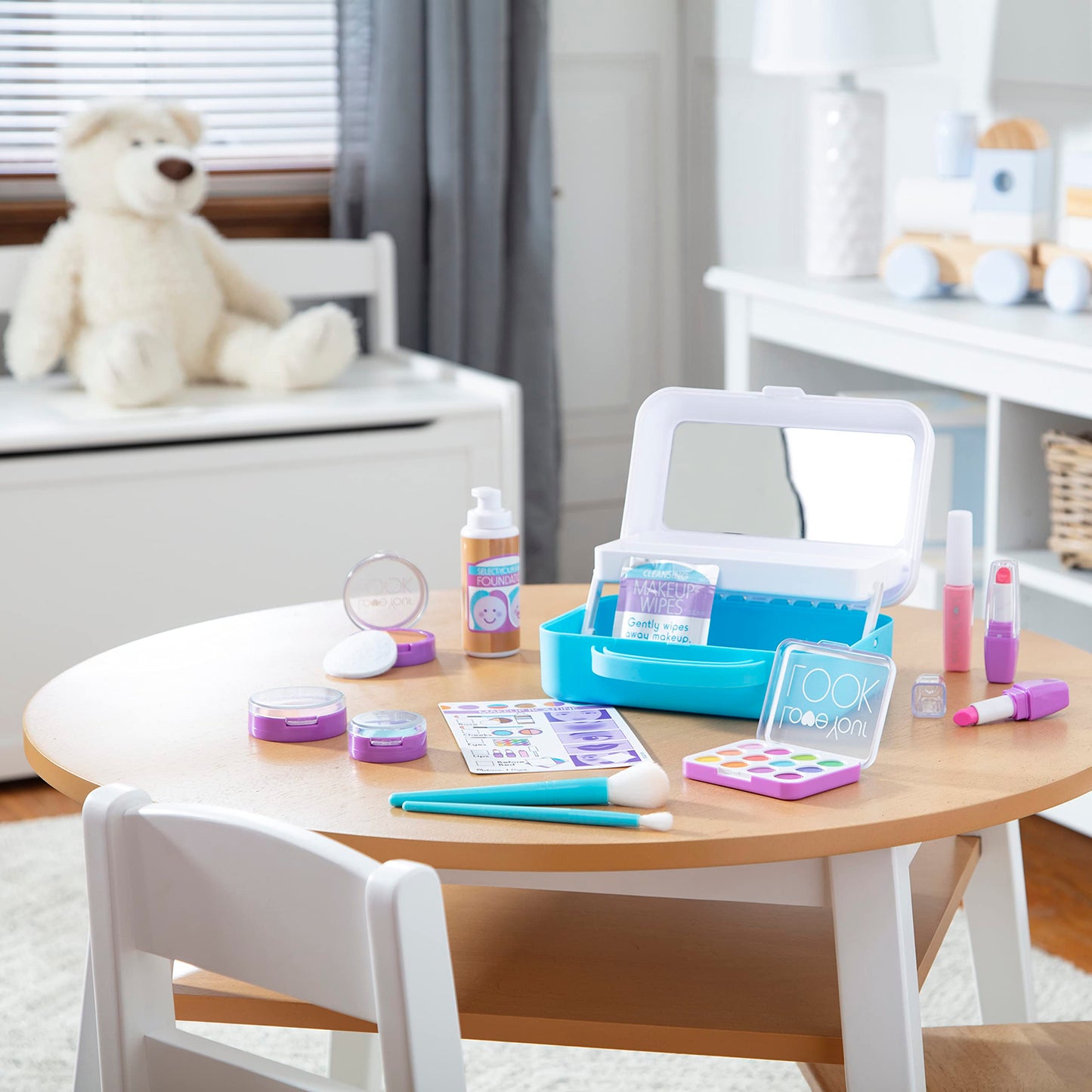 Melissa & Doug Love Your Look Pretend Makeup Kit (16 pcs) – Mess-Free Kids Vanity Set for Imaginative Play