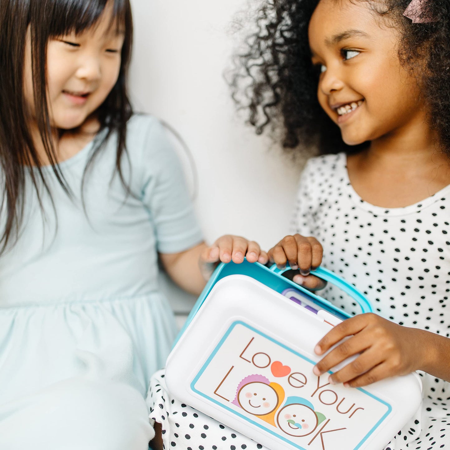 Melissa & Doug Love Your Look Pretend Makeup Kit (16 pcs) – Mess-Free Kids Vanity Set for Imaginative Play