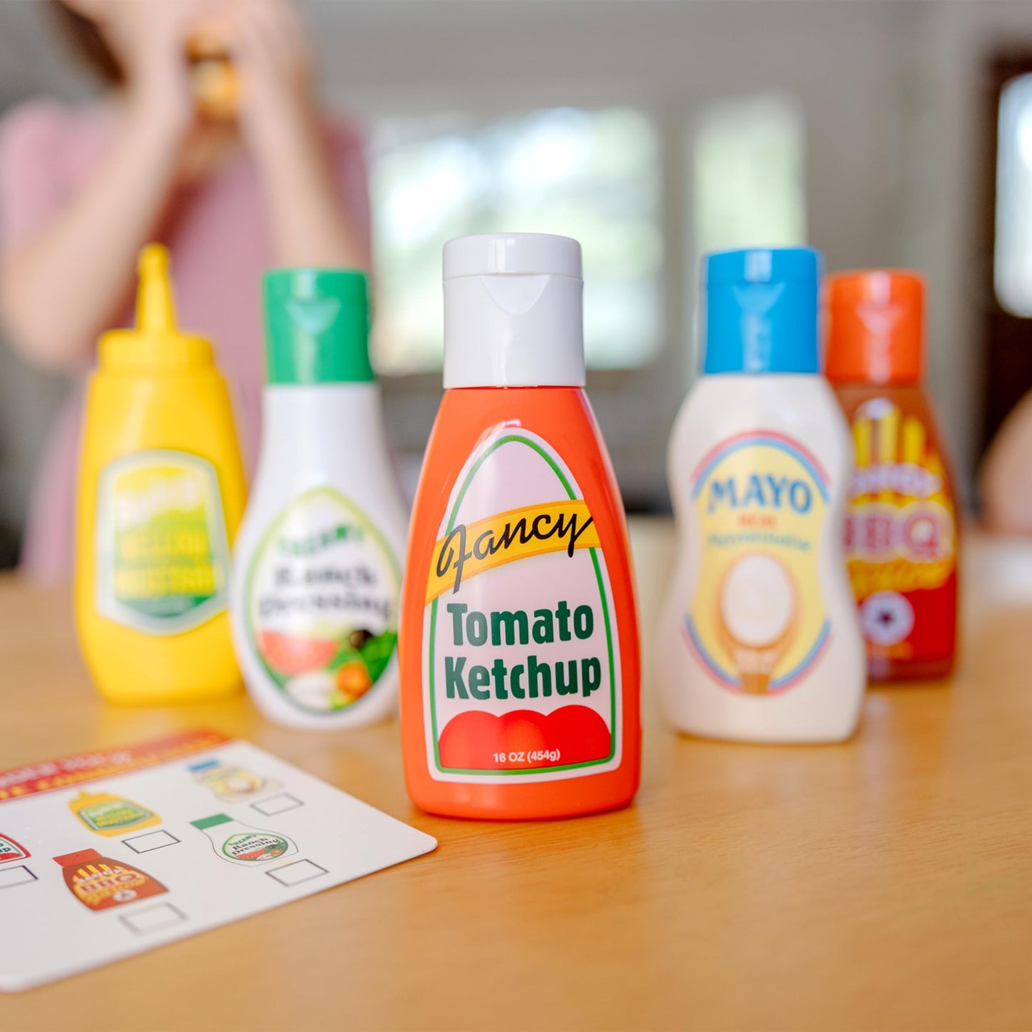 Melissa & Doug 5-Piece Favorite Condiments Play Food Set – Pretend Ketchup, Mustard, Ranch, Mayo, BBQ (Ages 3+)