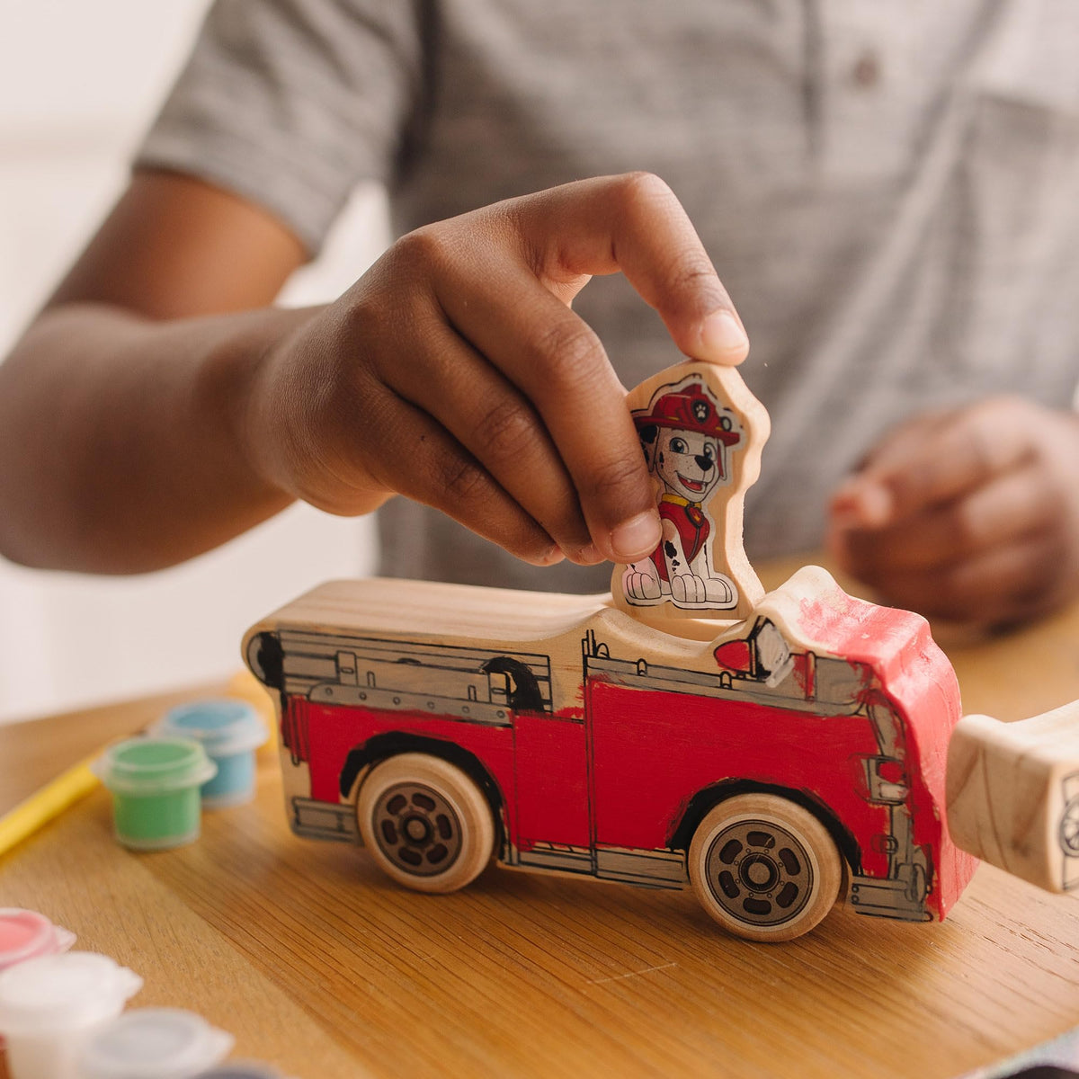 Melissa & Doug PAW Patrol Wooden Vehicles Craft Kit – Decorate 3 Vehicles & 3 Figures
