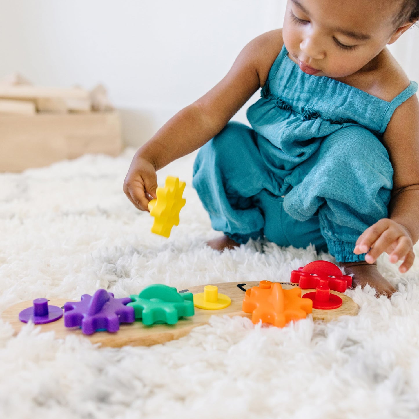 Melissa & Doug Rainbow Caterpillar Gear Toy – 6 Interchangeable Gears | Wooden Toddler Toy