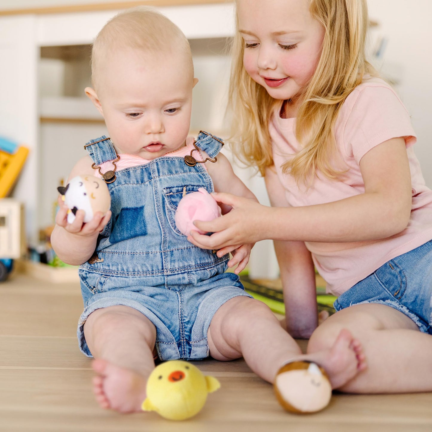 Melissa & Doug Rollables Farm Friends – 4-Piece Infant Toy Set