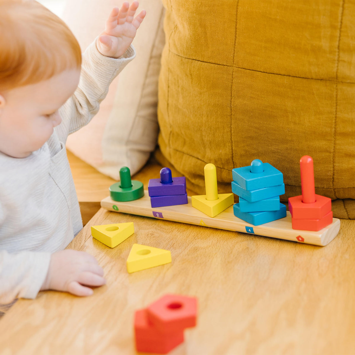 Melissa & Doug Stack and Sort Board – Wooden Educational Toy with 15 Solid Wood Pieces