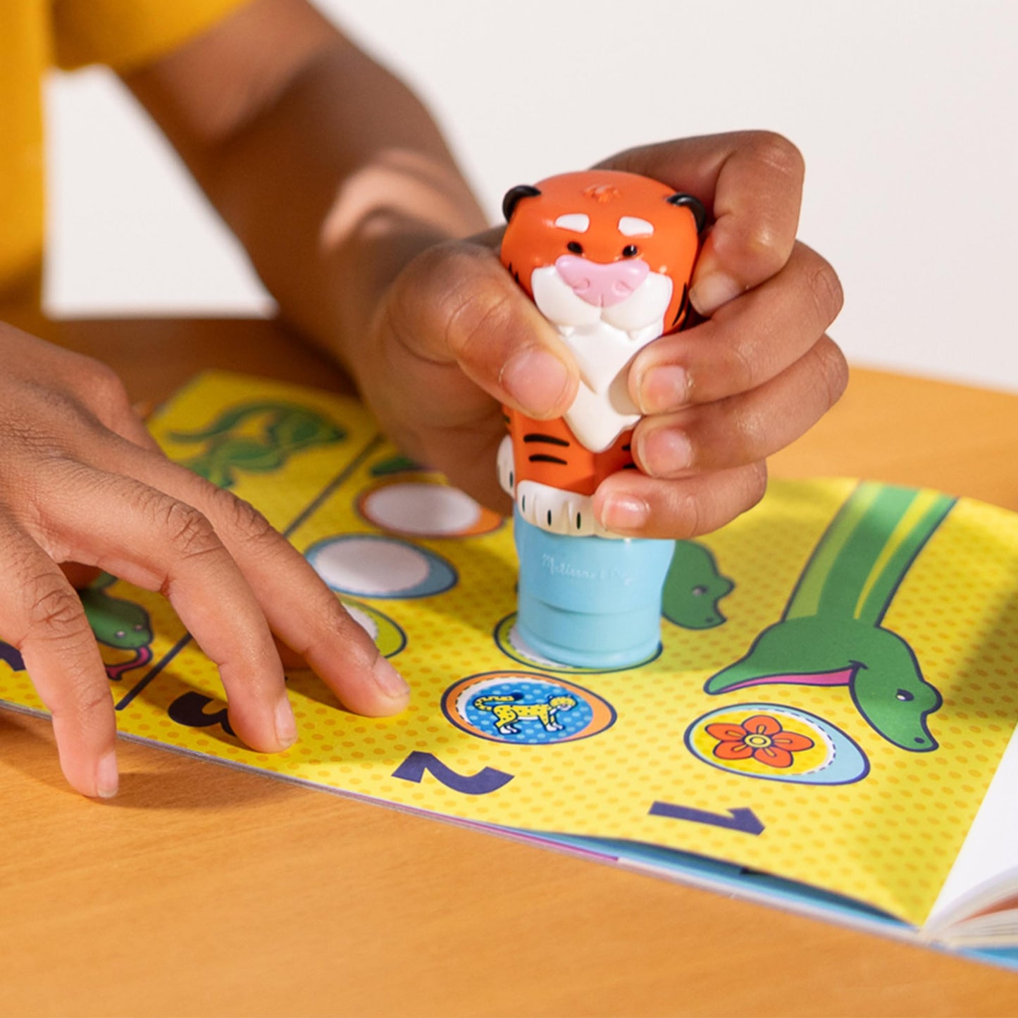 Melissa & Doug Sticker WOW! Tiger Stamper – 24-Page Pad, 300 Stickers, FSC Certified, Ages 3+