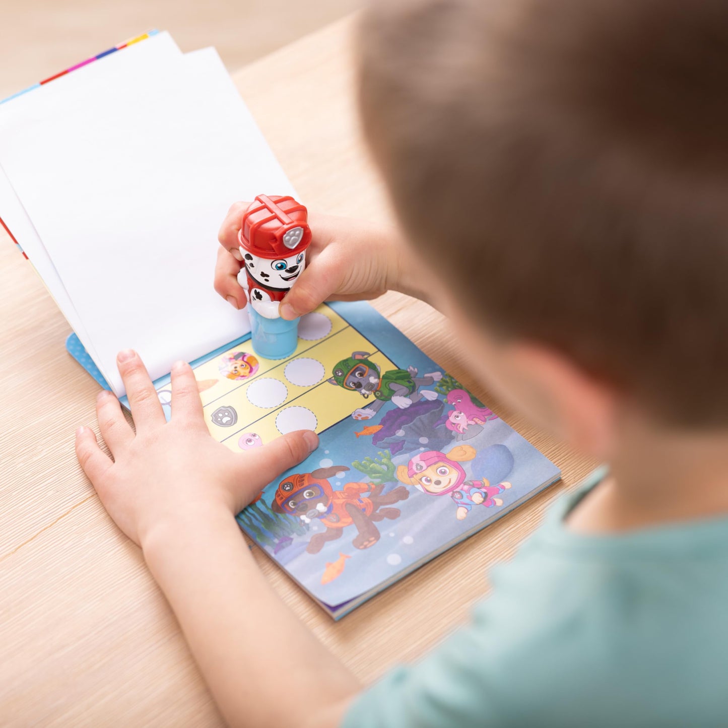 Melissa & Doug Sticker WOW! PAW Patrol Marshall – 24-Page Pad + 300 Sticker Stamper, FSC Certified
