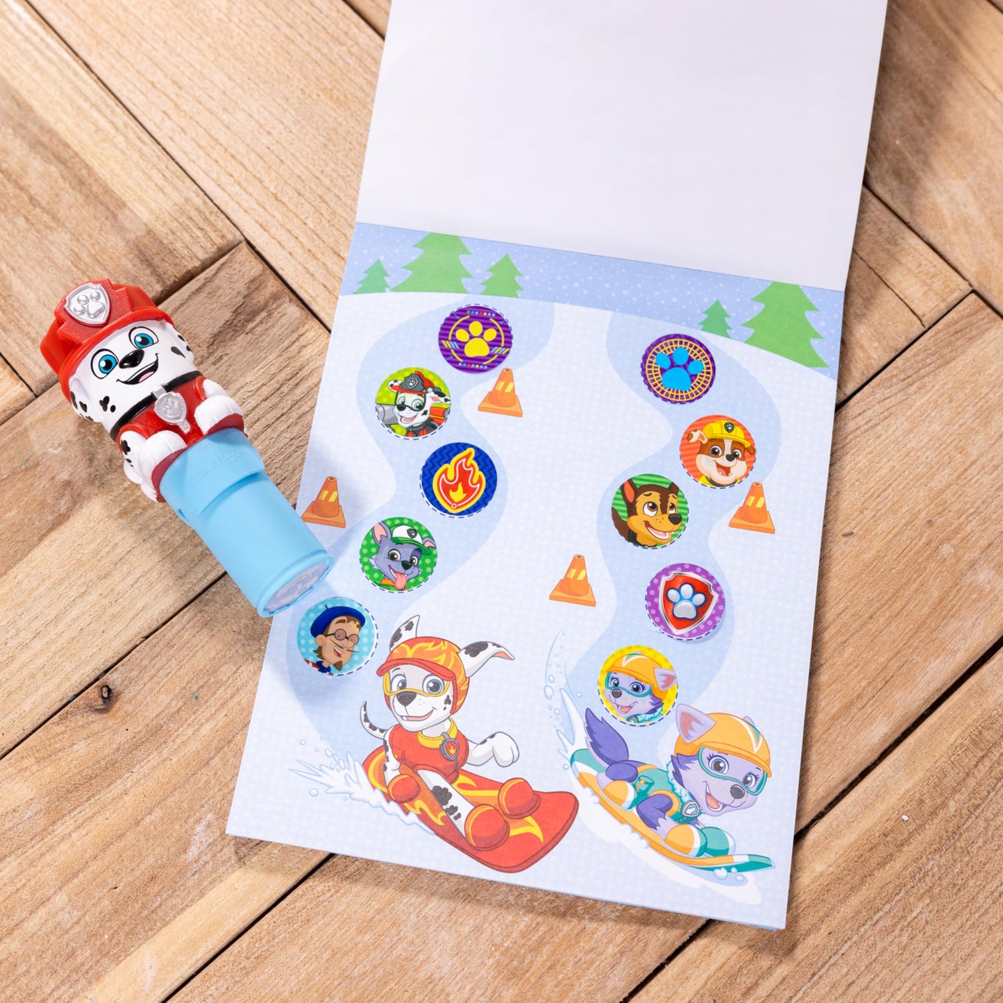 Melissa & Doug Sticker WOW! PAW Patrol Marshall – 24-Page Pad + 300 Sticker Stamper, FSC Certified
