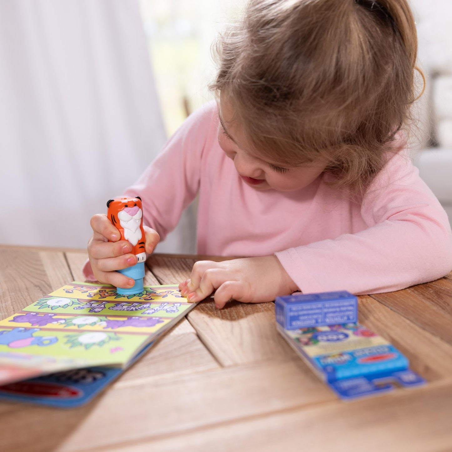 Melissa & Doug Sticker WOW Tiger Bundle – 24-Page Activity Book, Refillable Stamper, 500 Stickers