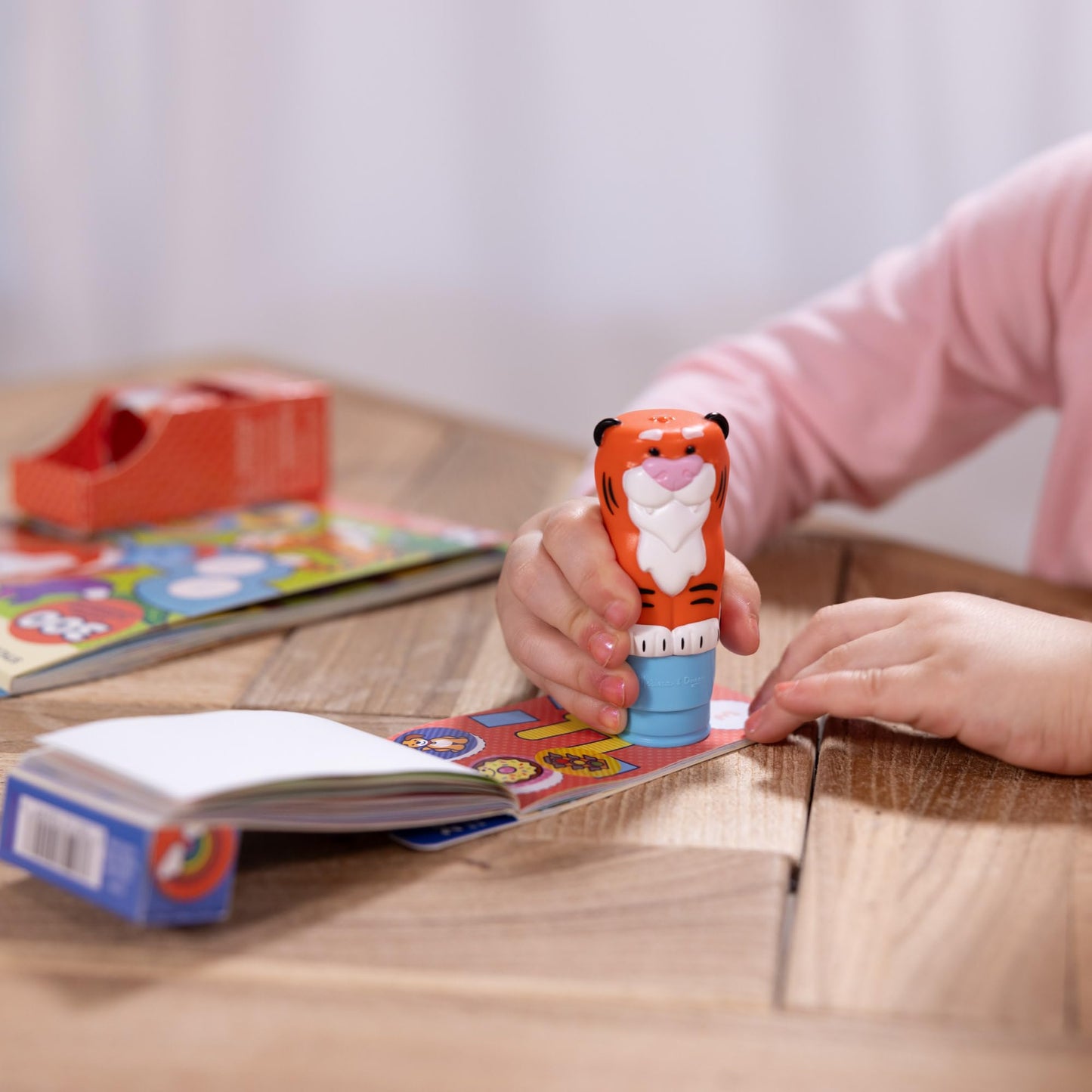Melissa & Doug Sticker WOW Tiger Bundle – 24-Page Activity Book, Refillable Stamper, 500 Stickers