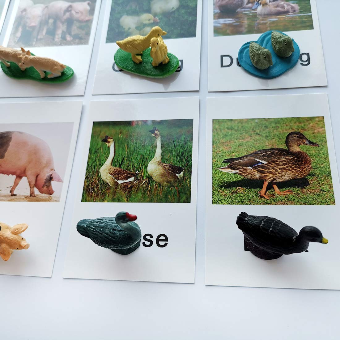 MEROCO Montessori Animal Match – Farm Animal Cards & Figurines for Preschool Learning NEWT033