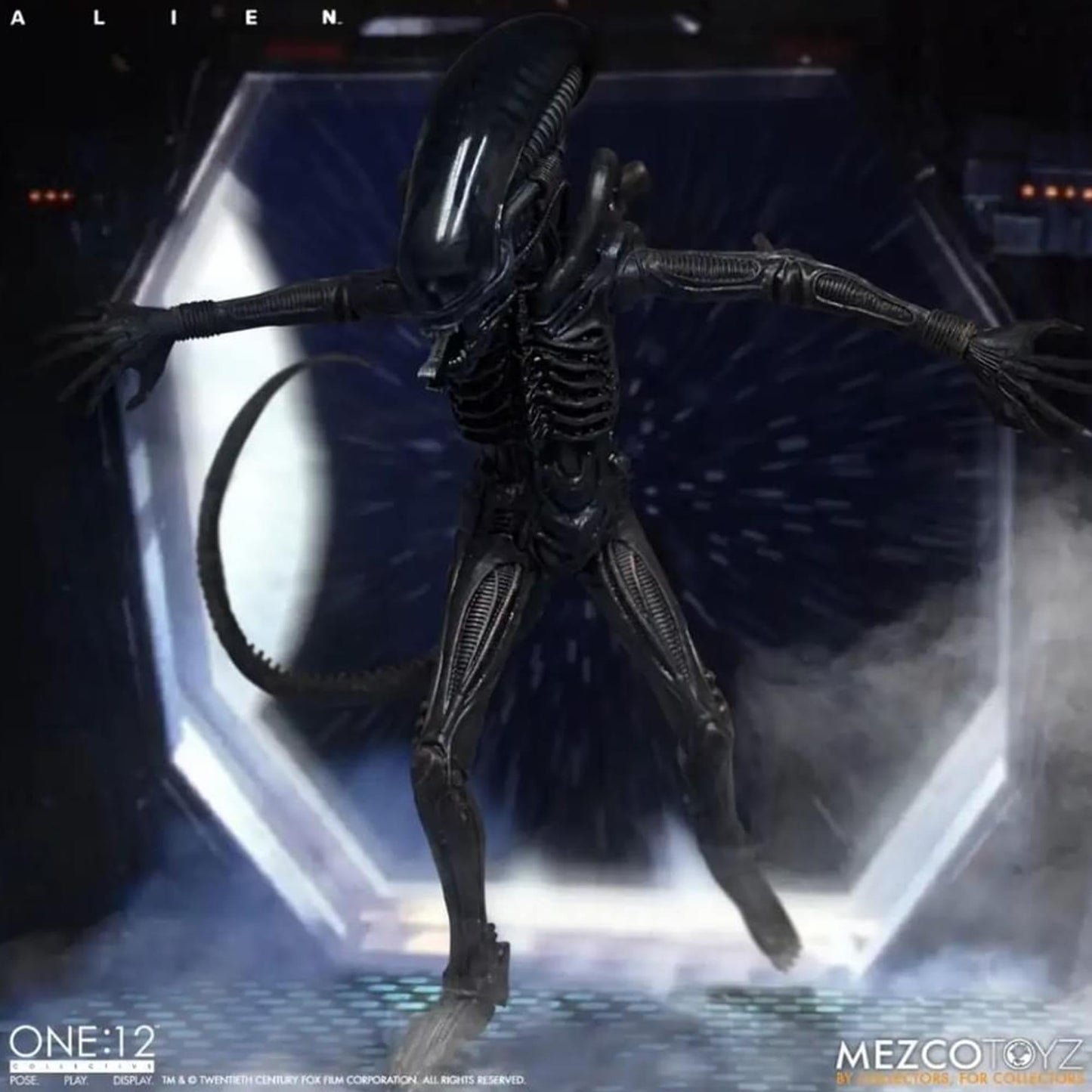 Mezco Alien One:12 Collective Deluxe Action Figure – Multicoloured Plastic
