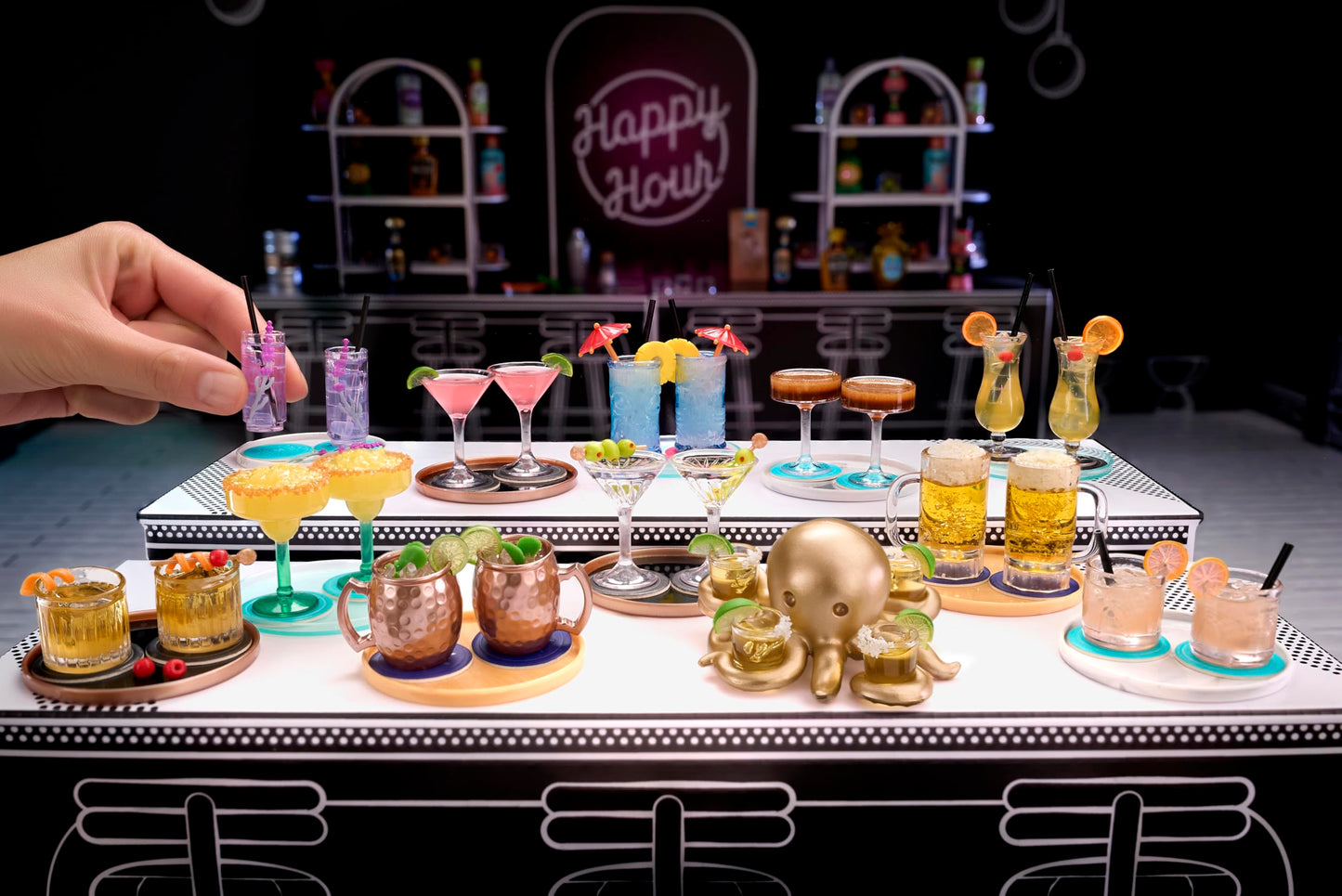Make It Mini Happy Hour Mini Collectibles | MGA's Miniverse