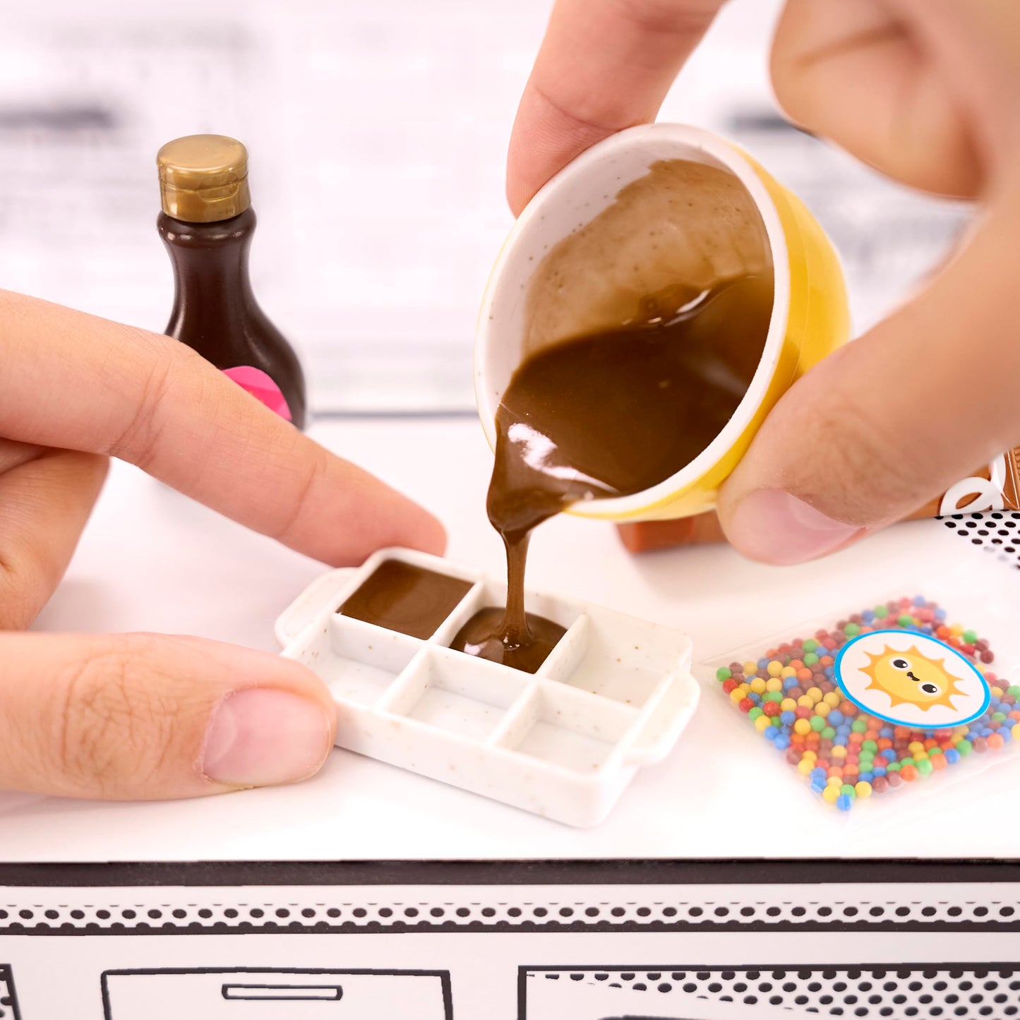 MGA's Miniverse Make It Mini From Scratch Series 1 (6 Pack) – DIY Mini Desserts & Collectibles