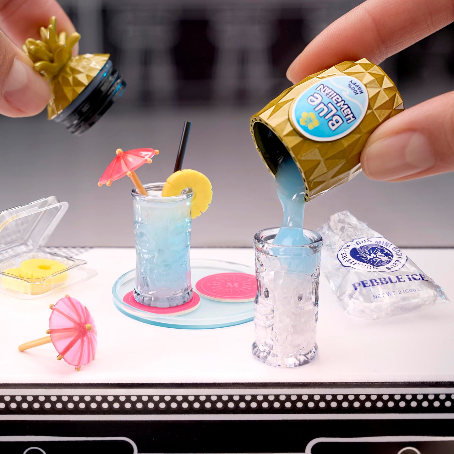 Make It Mini Happy Hour Mini Collectibles | MGA's Miniverse