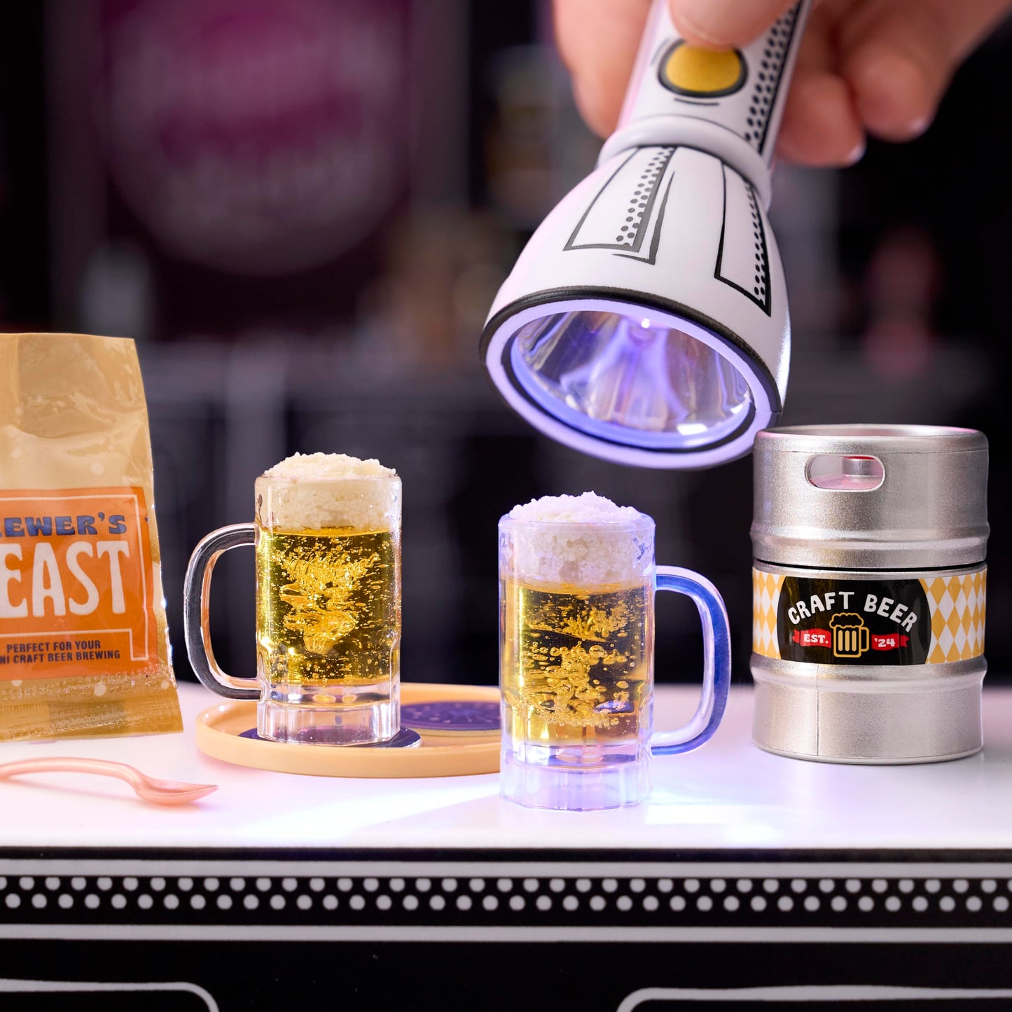 Make It Mini Happy Hour Mini Collectibles | MGA's Miniverse