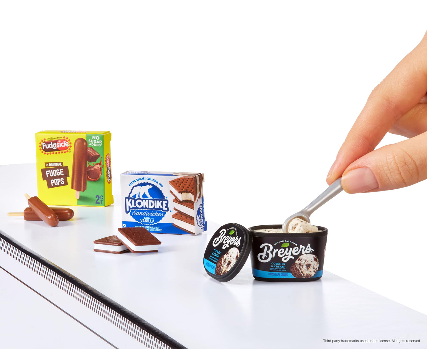 MGA's Miniverse Real Brands Mini Collectibles – Mystery Pack, Replica Food, 8+