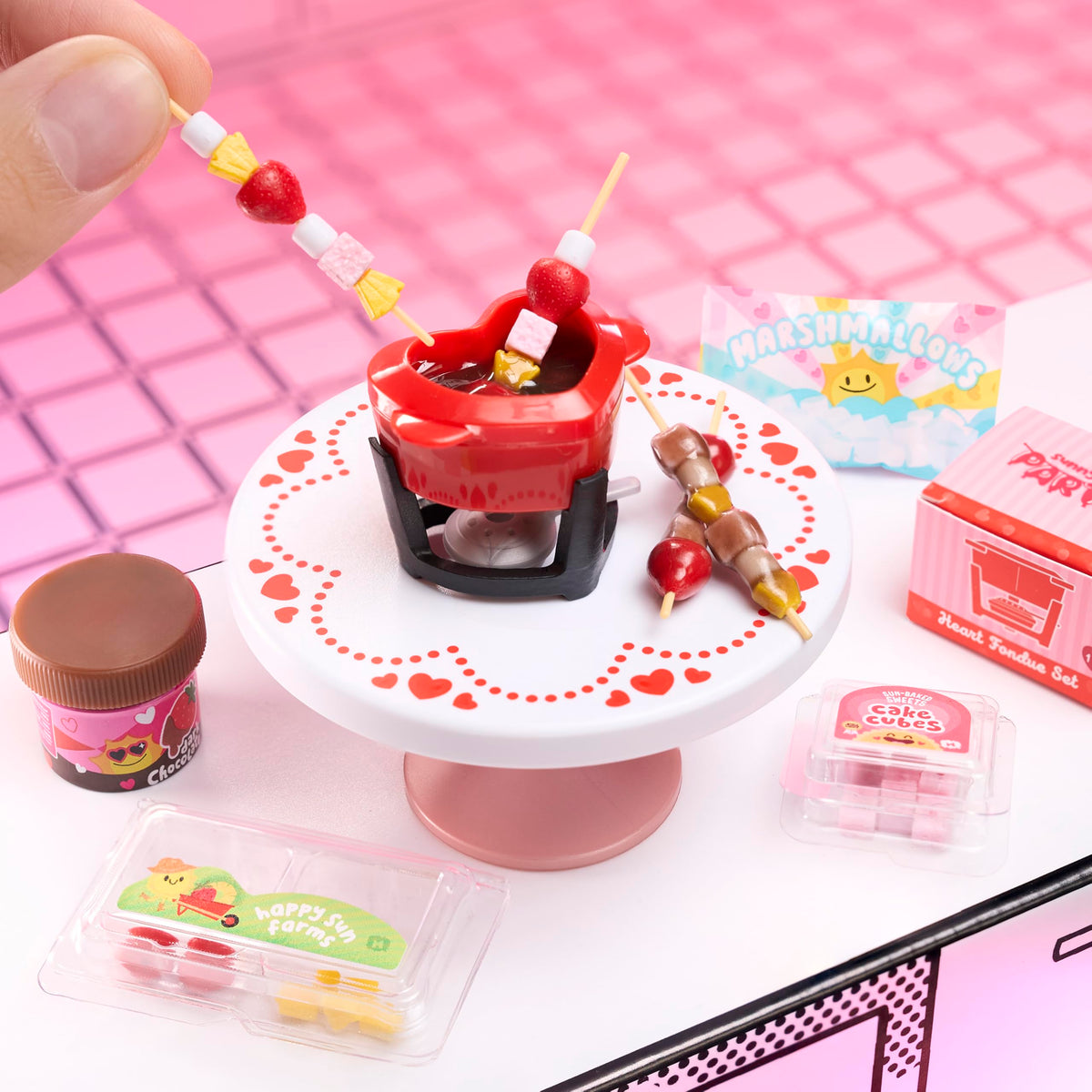 MGA's Miniverse Make It Mini Valentine's – DIY Mini Collectibles & Mystery Unboxing