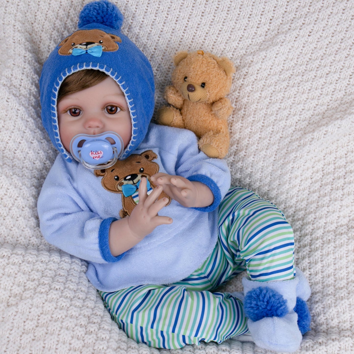 Milidool Lifelike Reborn Baby Doll - 22-Inch Realistic Soft Body Boy with Gift Box & Accessories