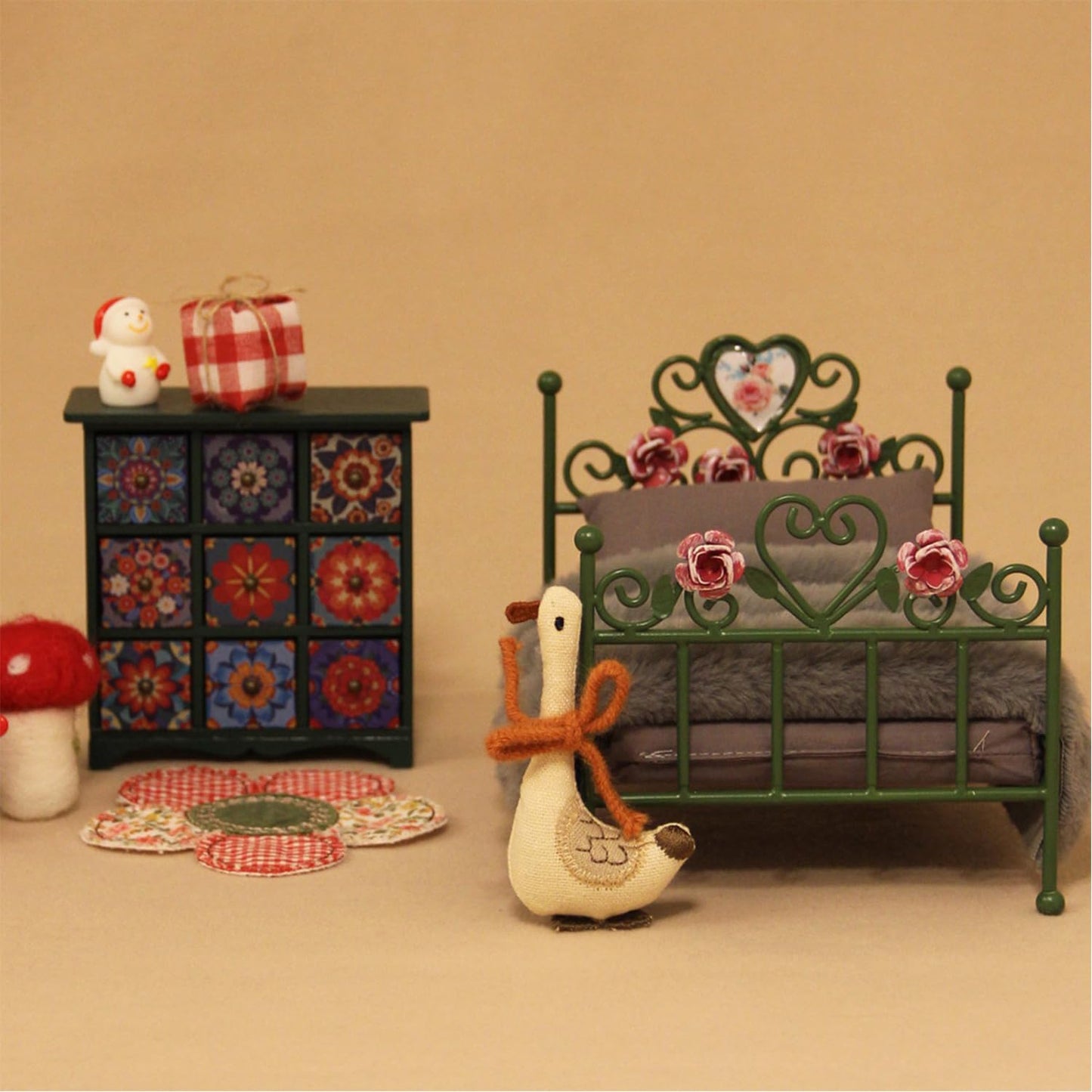 Minamzee 1:12 Dollhouse Iron Bed - White with Floral Engravings