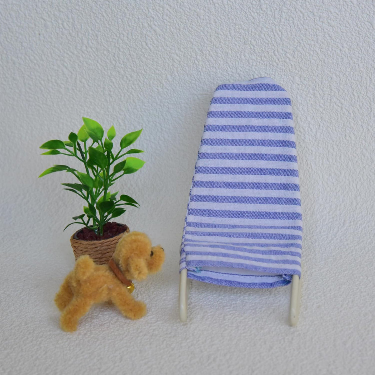 Minamzee 1:12 Miniature Beach Accessories Set — Metal Beach Recliners, Wooden Sun Umbrella & Folding Table (Blue + Yellow)
