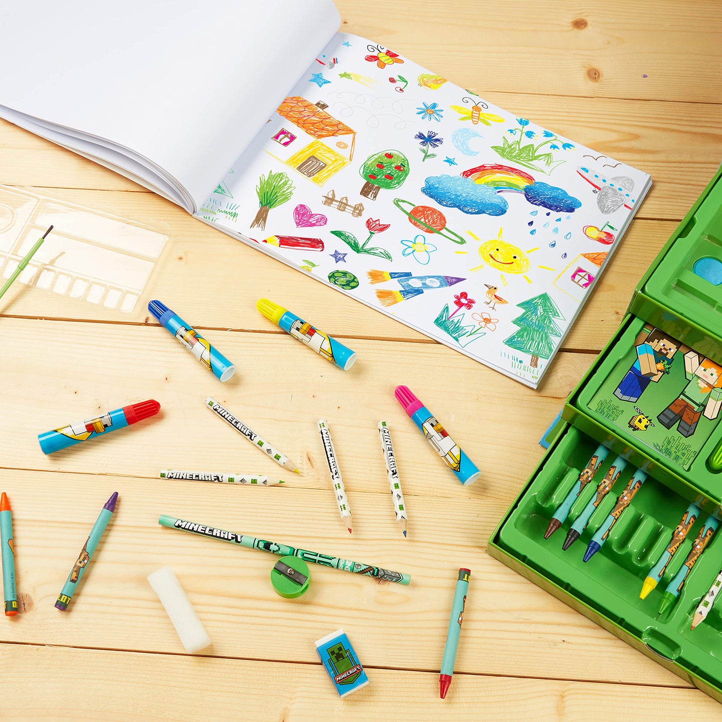 Minecraft Colored Pencils Art Set – 3-Tier Carry Case for Kids
