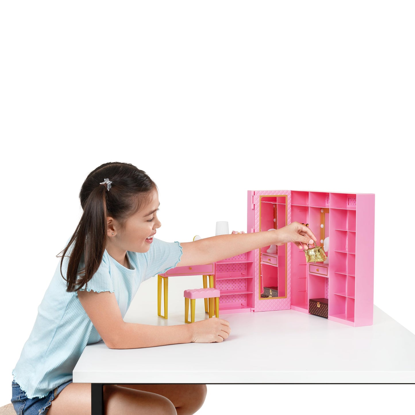 Mini Brands Mini Fashion Dream Wardrobe – Exclusive Metallic Bag & 25+ Storage Areas for Doll Accessories