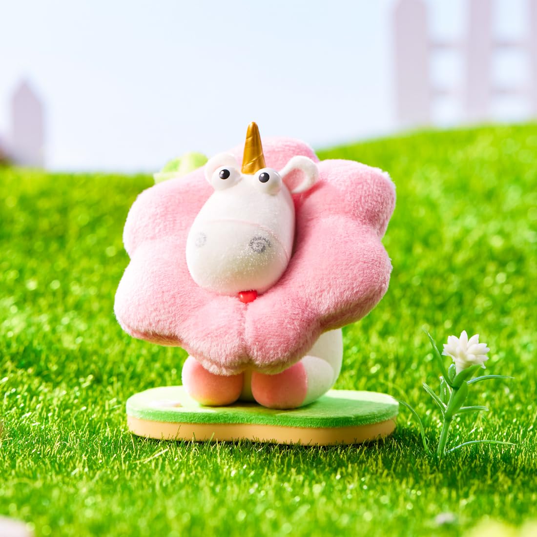 MINISO Minions Flower Garden Surprise Blind Box Figure – Random One