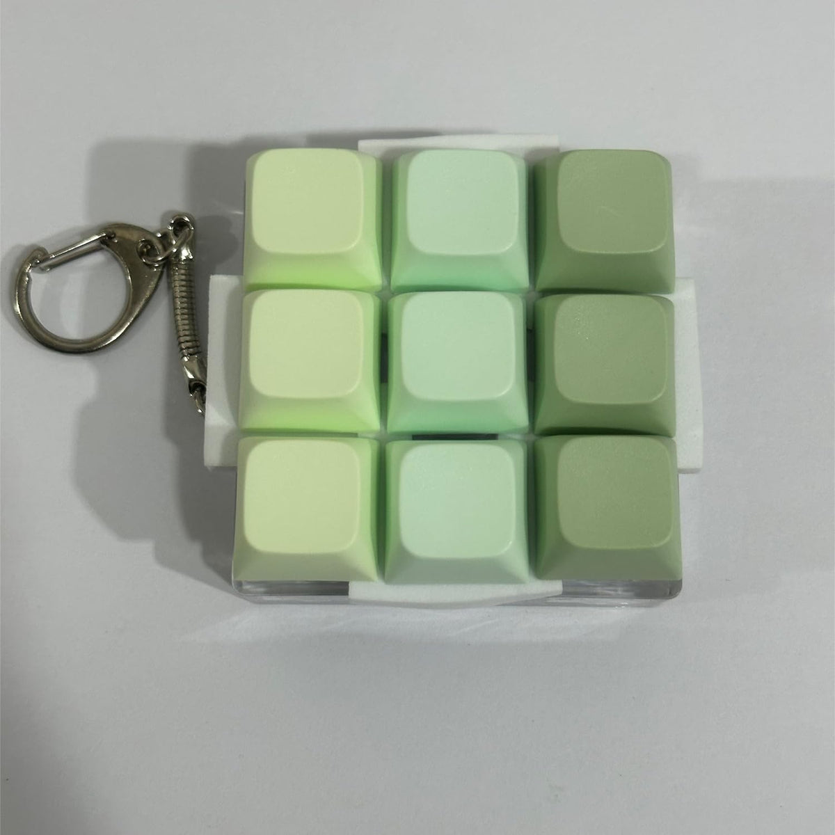 MintCaps Keyboard Fidget Toy with LED Light – Portable Stress Relief Keychain (Style C)