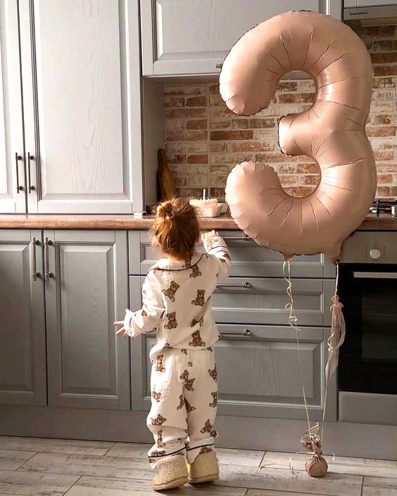 Mluchee 40 Inch Number 8 Balloon – Large Birthday & Event Decor