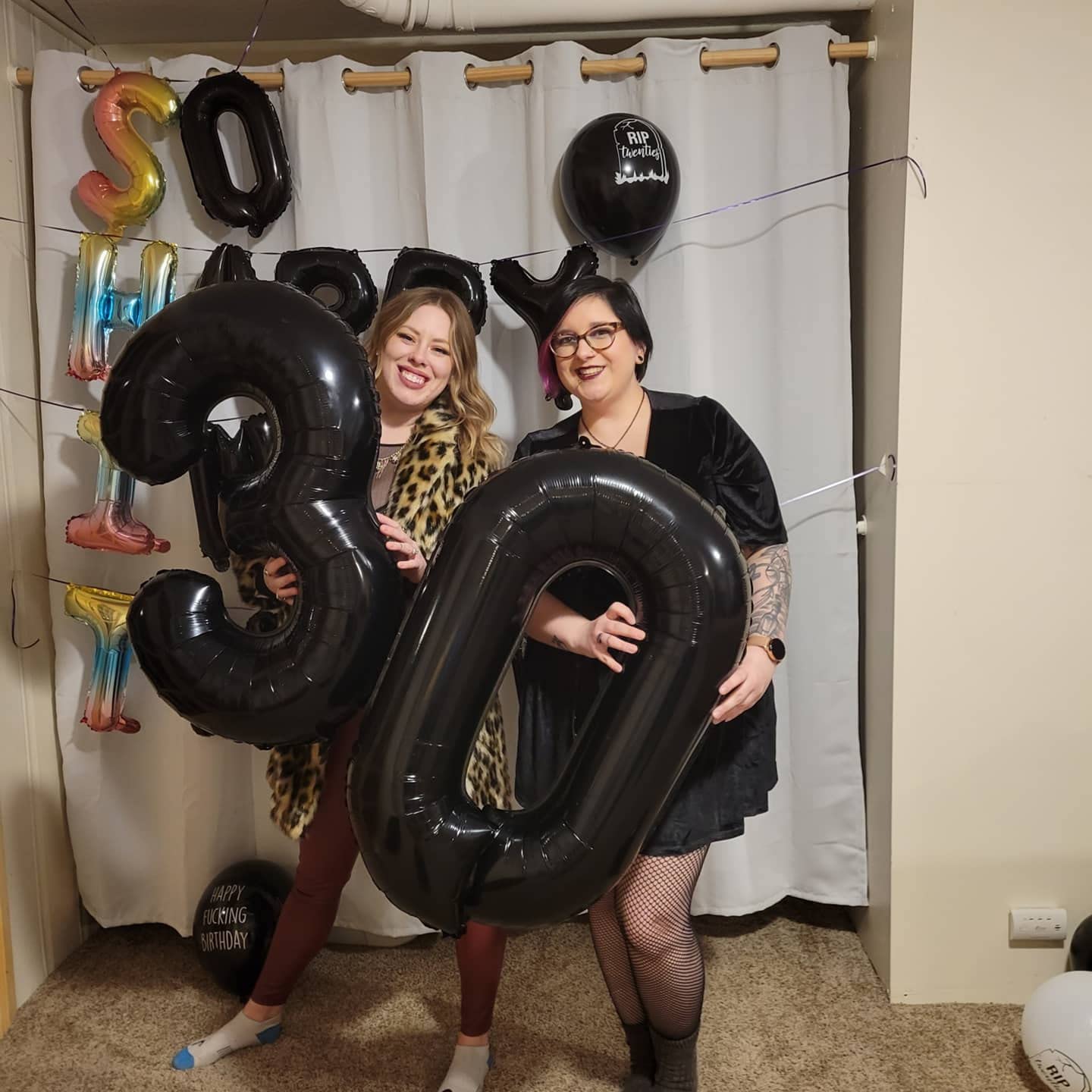 Mluchee 40-Inch Black Number 0 Balloon – Large Birthday & Event Decor