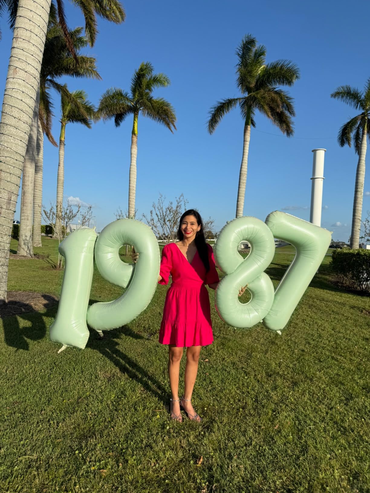Mluchee 40-Inch Number Balloon 7 — Olive Green Giant Birthday Decor for Weddings, Engagements & Graduations