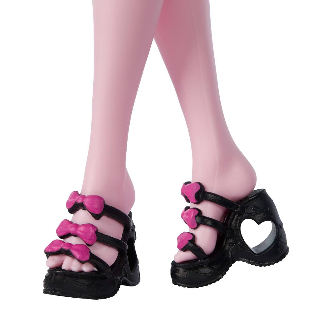 Monster High Self-Scare Secrets Draculaura Doll + 13 Surprises – Realistic Spa Tools & Custom Mood Board