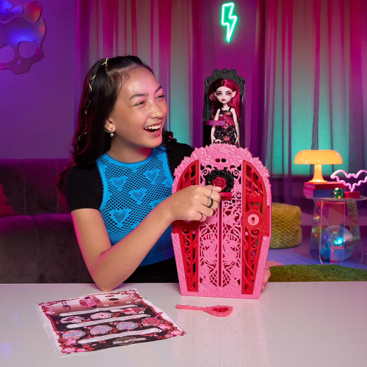 Monster High Skulltimate Secrets Garden Mysteries Draculaura Doll with Reveal Closet & 19+ Tea Party Surprises