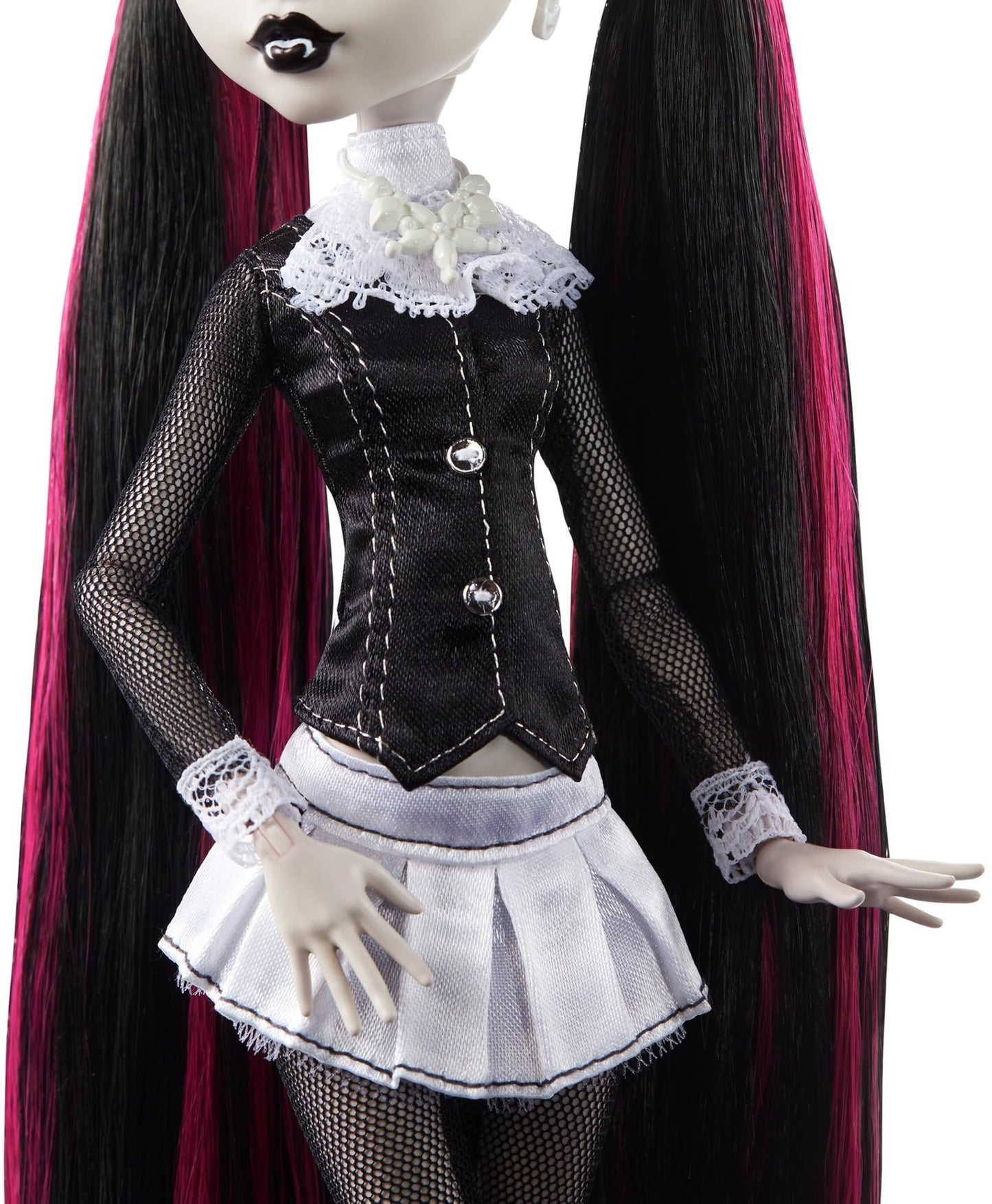 Monster High Reel Drama Draculaura Doll — Black & White Collectible with Doll-Size & Life-Size Posters
