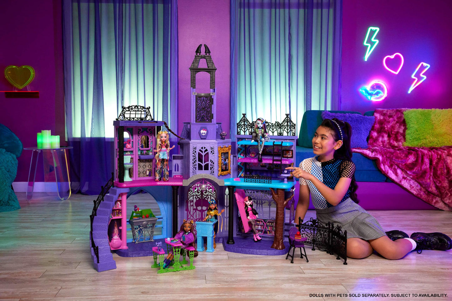 Monster High Haunted High School Playset – 7 Play Areas & 35+ Storytelling Pieces