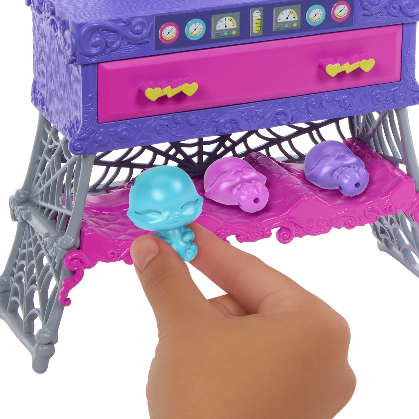 Monster High Make-A-Monster Pet Playset — Frankie Stein Doll + 30+ Accessories for Creative Pet Combos