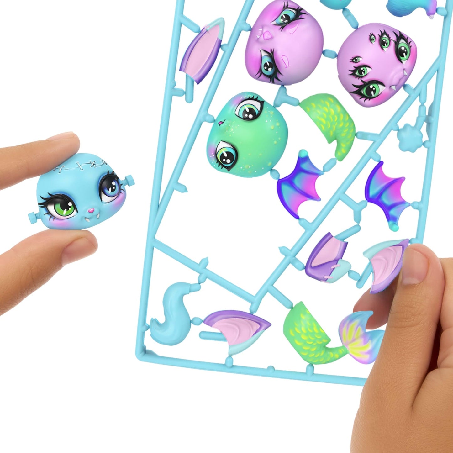 Monster High Make-A-Monster Pet Playset — Frankie Stein Doll + 30+ Accessories for Creative Pet Combos