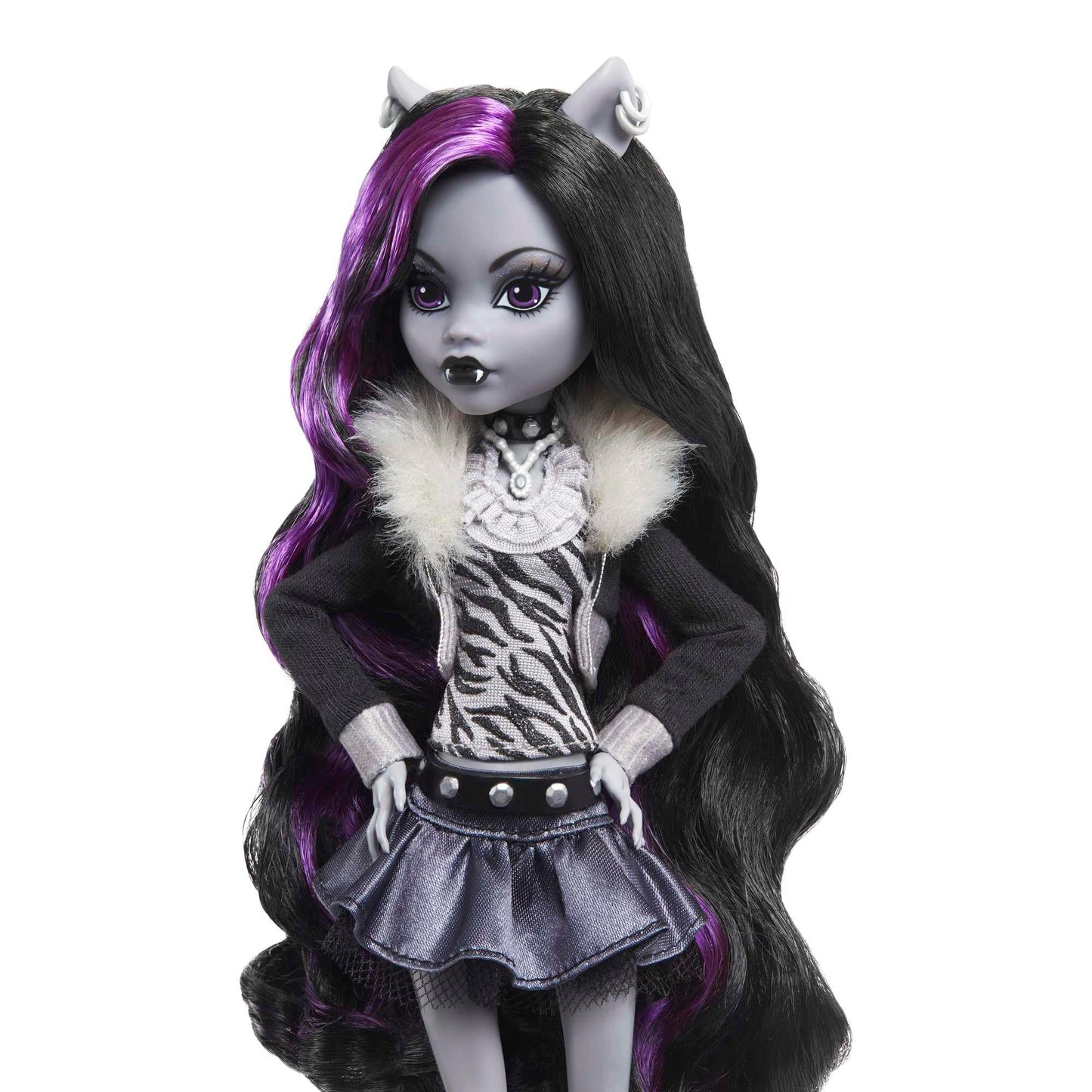 Monster High Reel Drama Doll: Clawdeen Wolf in Black and White with Posters