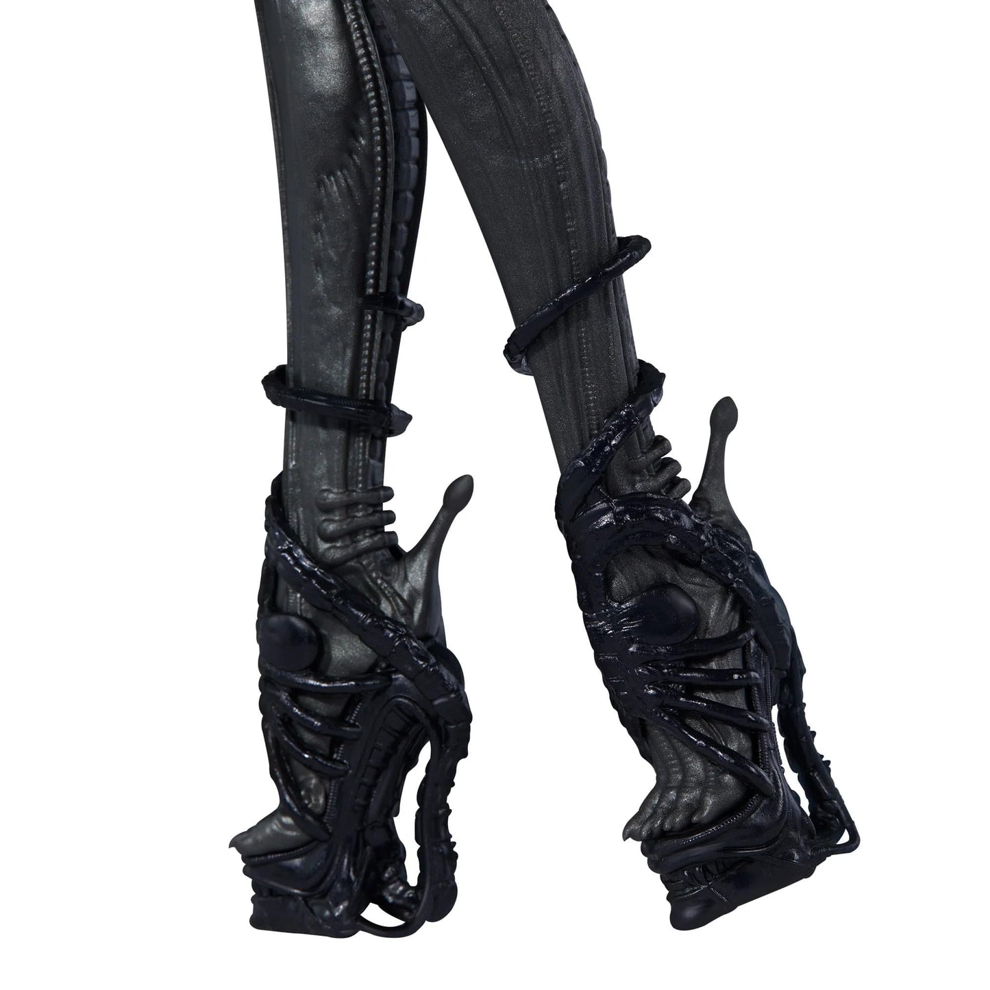 Monster High Skullector Alien Doll – Limited Edition Collectible with Metallic Outfit & Certificate of Authenticity