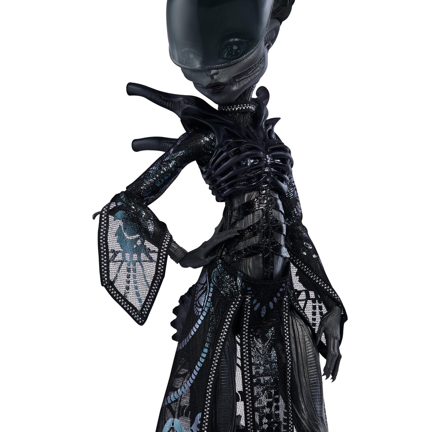 Monster High Skullector Alien Doll – Limited Edition Collectible with Metallic Outfit & Certificate of Authenticity