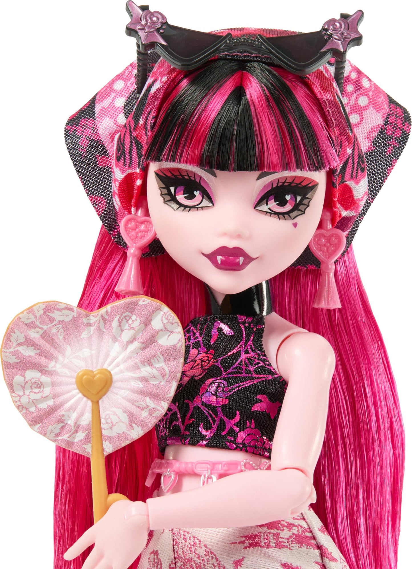 Monster High Skulltimate Secrets Draculaura Doll – Gore-geous Oasis Destination with 19+ Surprises