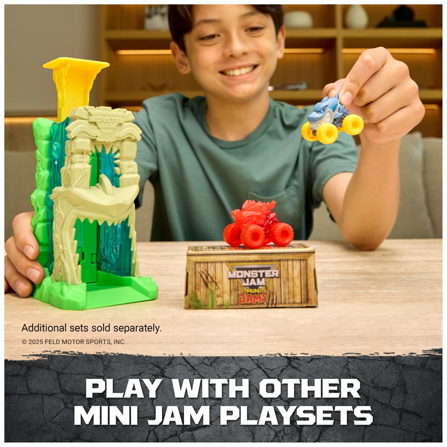 Monster Jam Cobra's Crazy Escape 28-inch Motorized Playset with 2 Exclusive Mini Jams